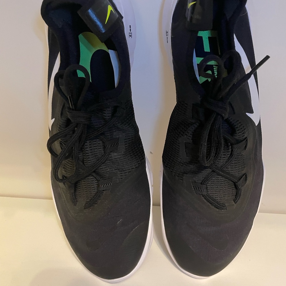 Men’s Nike athletic shoes size 11 never worn.